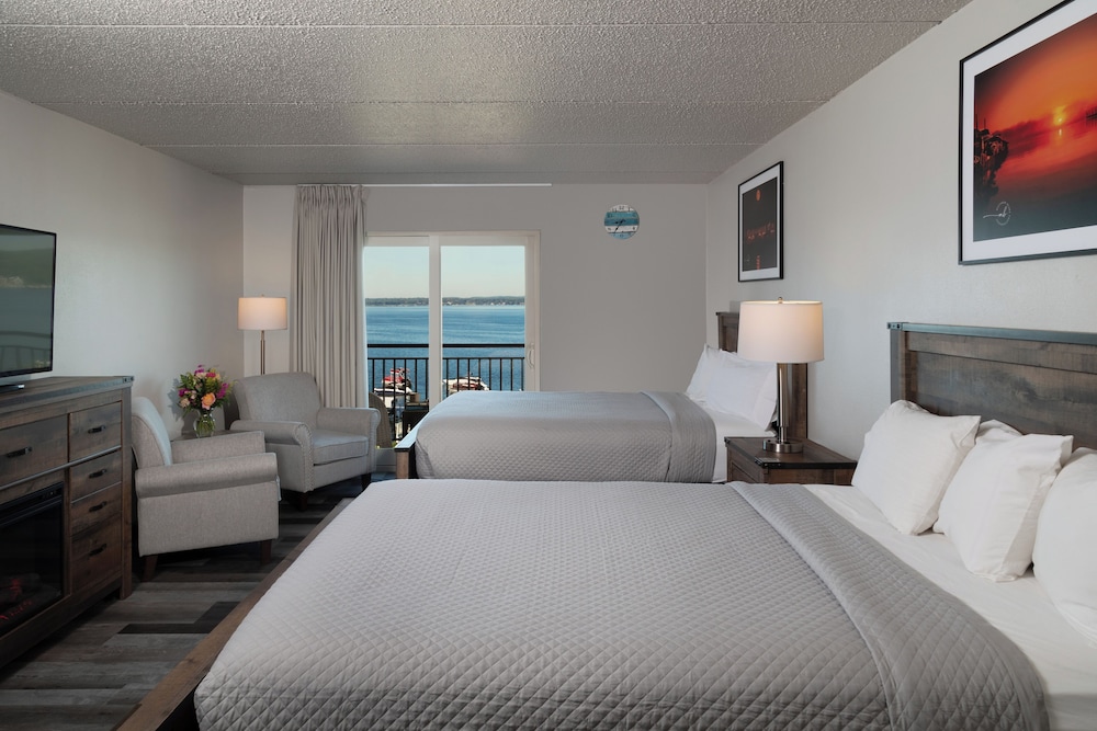 Harbor Shores on Lake Geneva - photo 28