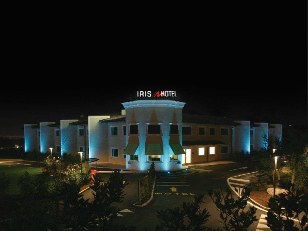 Iris Hotel - last minute hotel in Erbusco