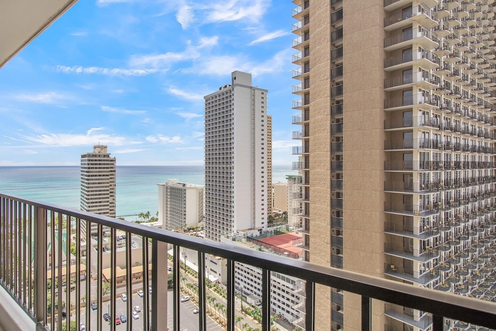 High Rise Ocean View Waikiki Condo FREE Parking & Wi Fi by Koko Resort Vacation Rentals - photo 25