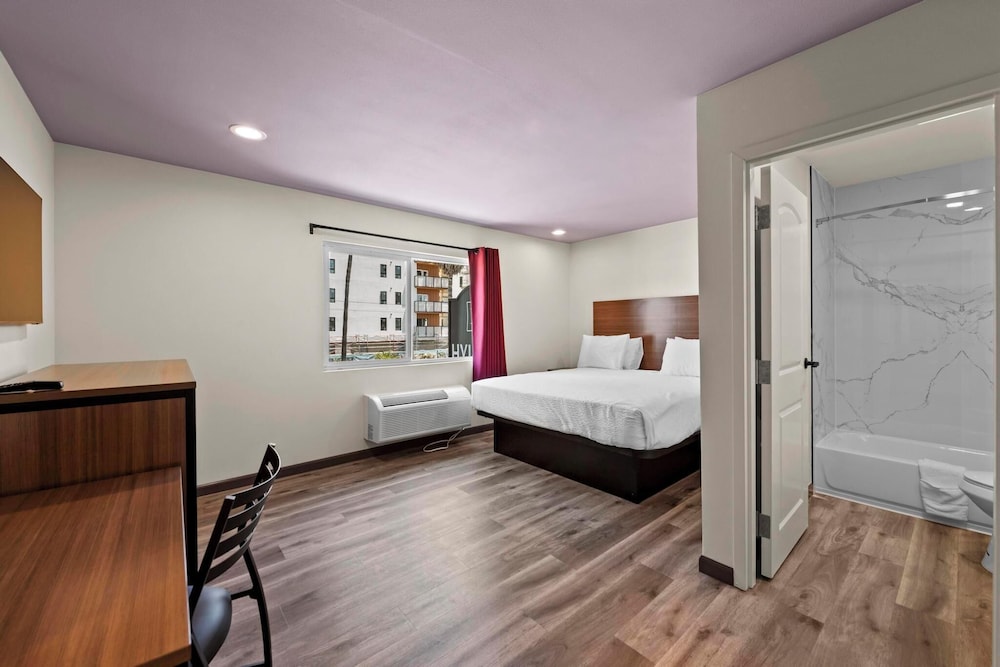 Hyland Inn Long Beach in Long Beach, United States