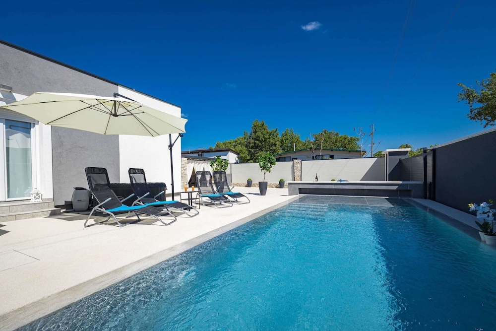 Villa Marsel — 4-Star Luxury Hotel in Vodnjan, Croatia