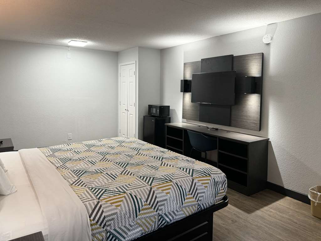 Studio 6 Extended Stay Huntsville AL University Drive - photo 11