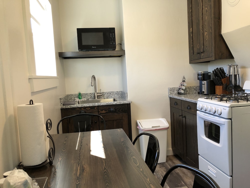 Yellowstone Riverside Cottages - photo 38