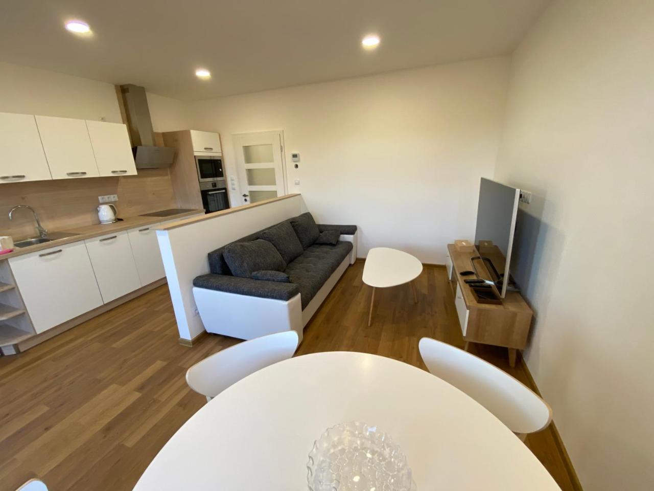 Harmonia Ii Apartment — 4-Star Luxury Hotel in Frantiskovy Lazne, Czech Republic