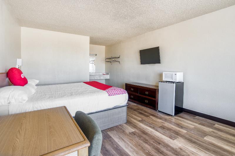 OYO Hotel Waco University Area I 35 - photo 26