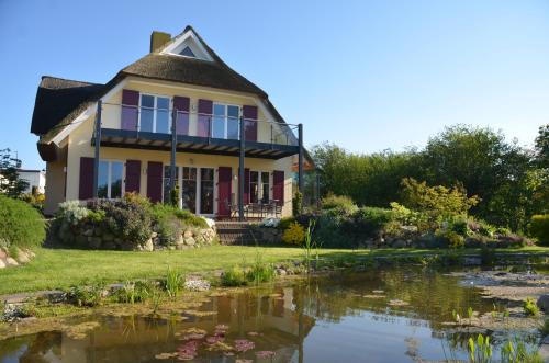 Uns Droomhus - carbon neutral hotel in Unknown City