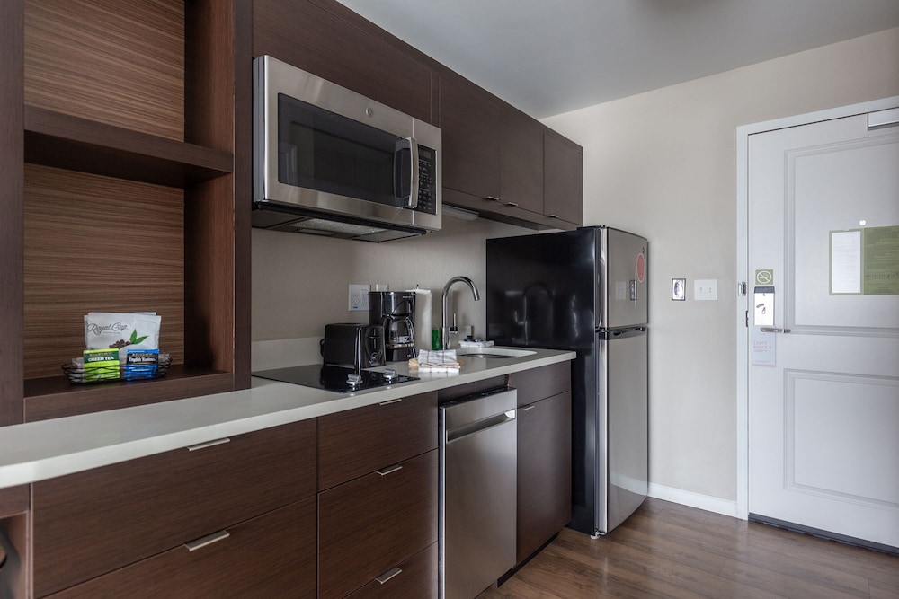 TownePlace Suites by Marriott Naples - photo 12