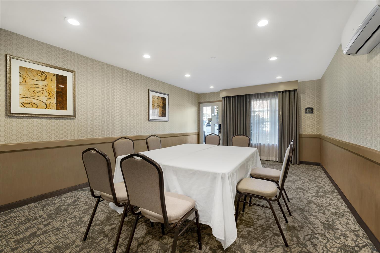 Best Western Plus Carriage Inn - photo 43