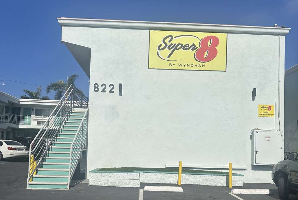 Motel 9 - photo 7
