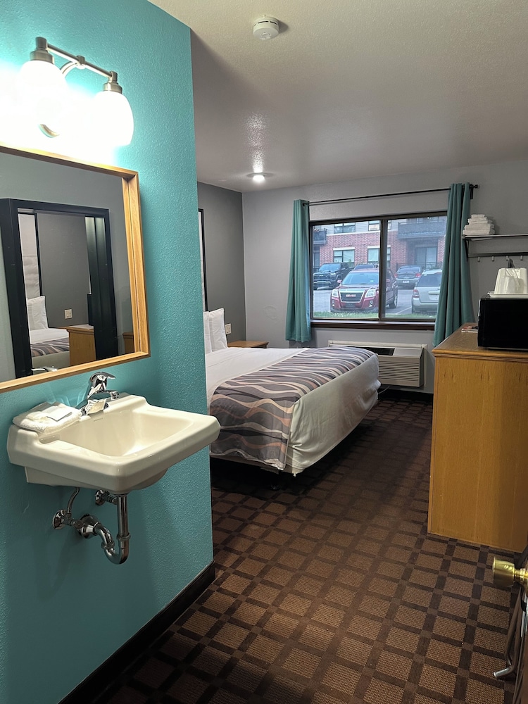 Valued Stay Sun Prairie - photo 16