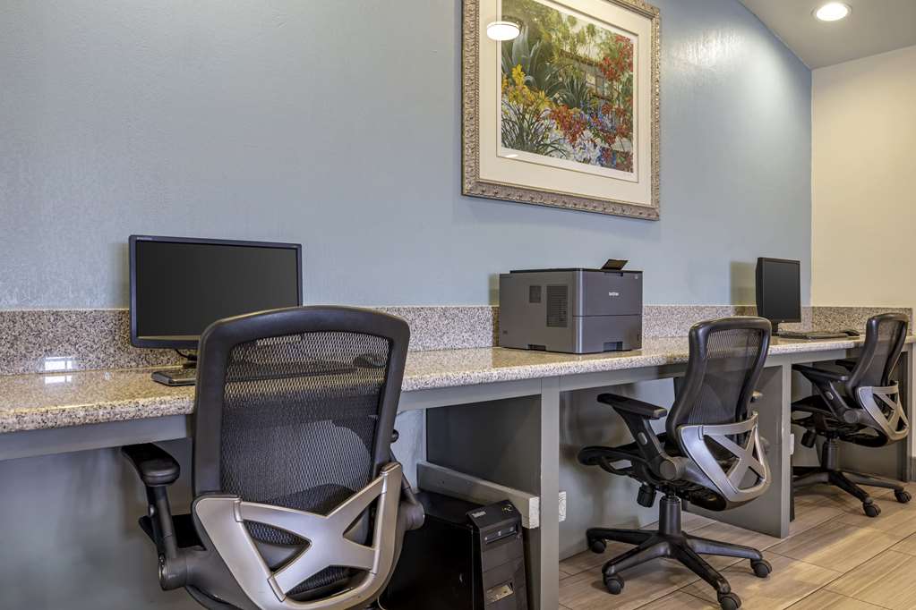 Best Western Plus Palm Desert Resort - photo 18