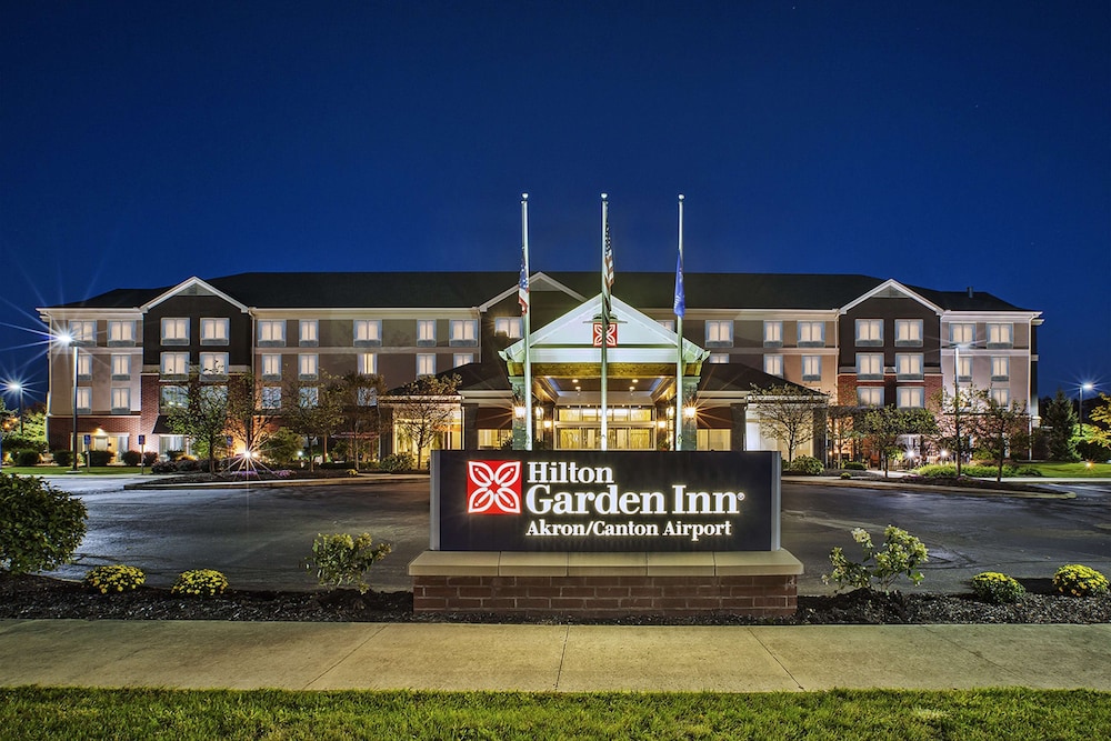 Hilton Garden Inn Akron Canton Airport - photo 2