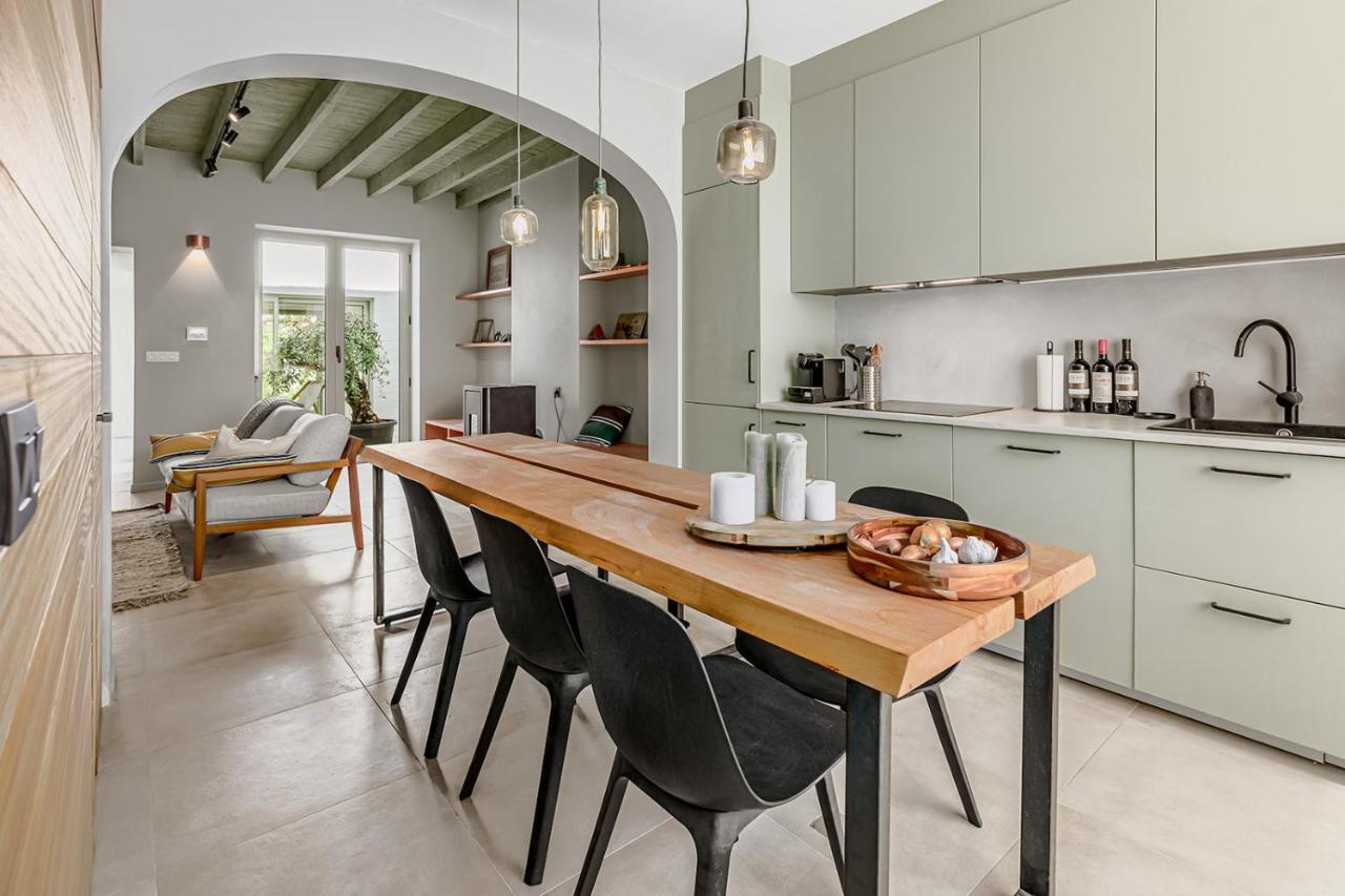 Posthuis 4V in De Panne, Belgium