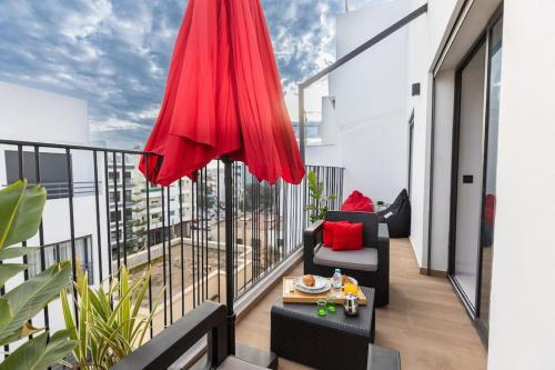 So Chic & Lumineux Appartement Avec Terrasse Ensoleillée Au Coeur De Maarif Quartier Palmier Avec Parking Prés de Tramway Et Restaurants Luigi Casablanca — 4-Star Luxury Hotel in Casablanca, Morocco