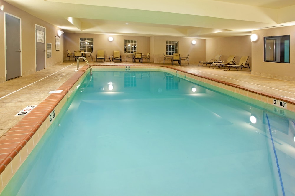Staybridge Suites Elkhart North - photo 8