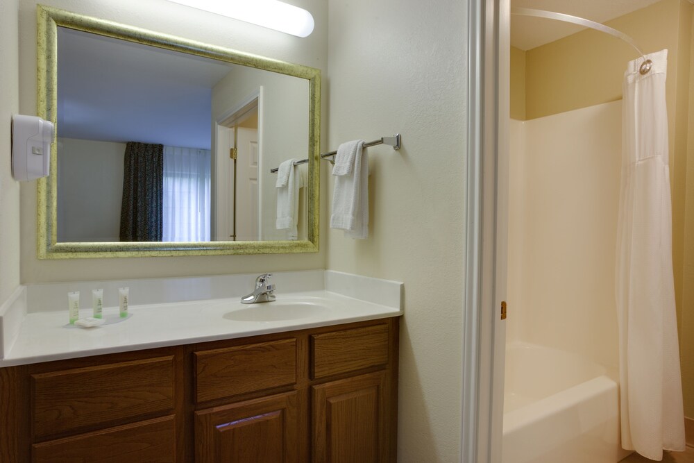 Staybridge Suites Corning by IHG - photo 19