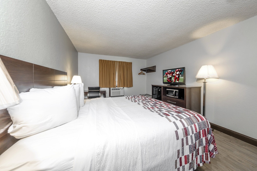 Red Roof Inn Culpeper - photo 12