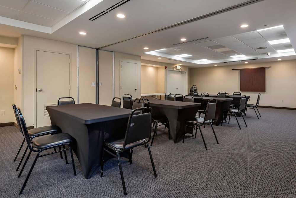 Comfort Inn Horsham Philadelphia - photo 43