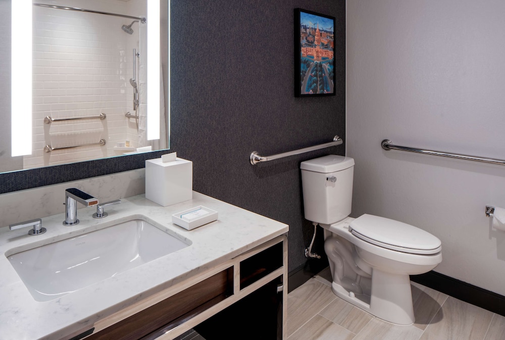 Hilton Garden Inn Austin University Capitol District - photo 15