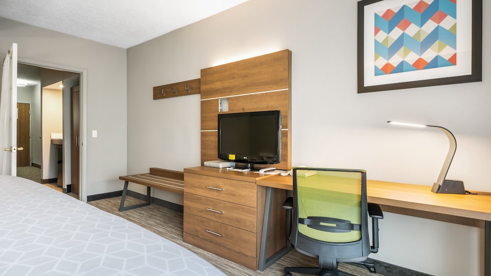 Holiday Inn Express Hotel & Suites Bad Axe by IHG - photo 9