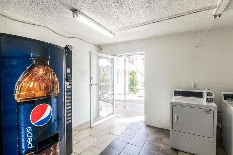 Motel 6 Clinton OK - photo 14