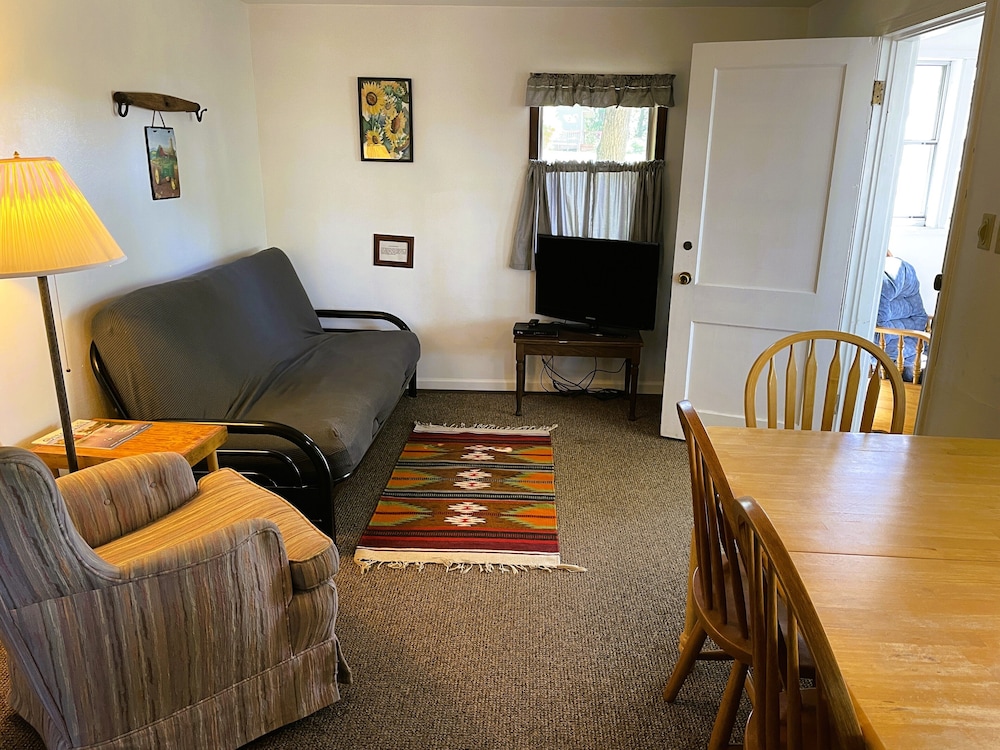 Swan Lake Resort & Campground - photo 21