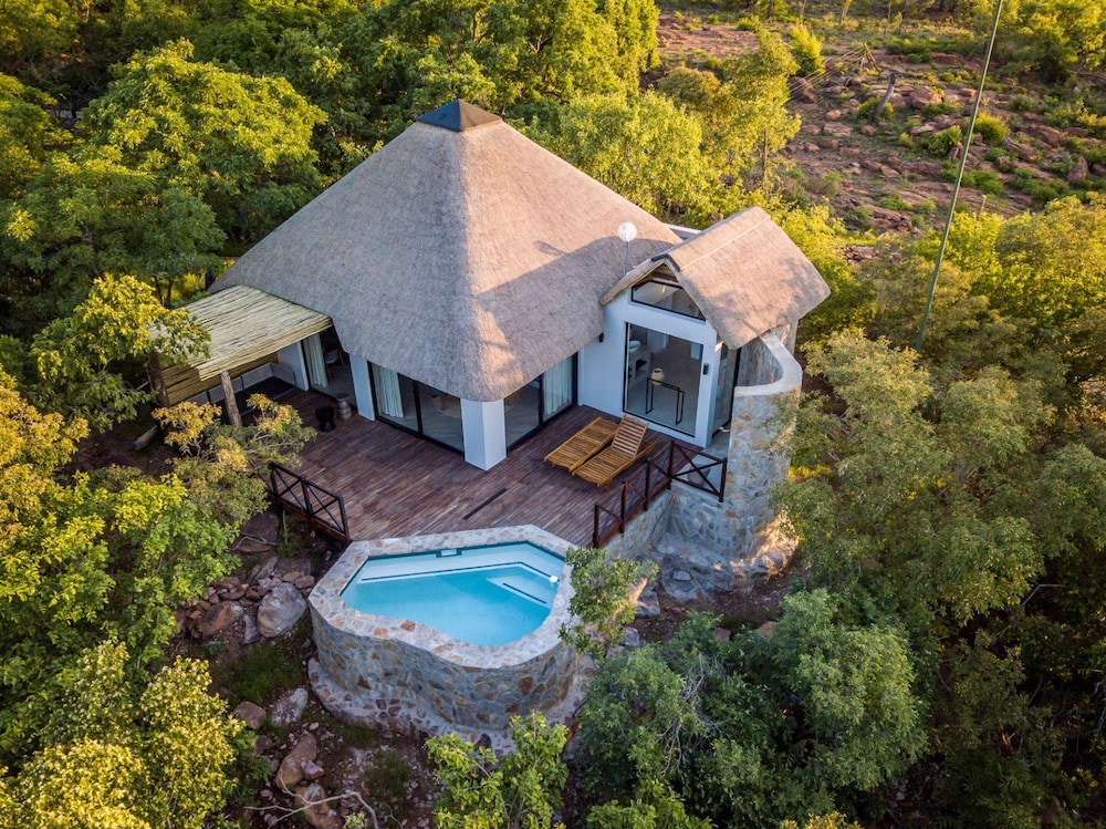 Laluka Safari Lodge Welgevonden Game Reserve — 4-Star Luxury Hotel in Thabazimbi, South Africa