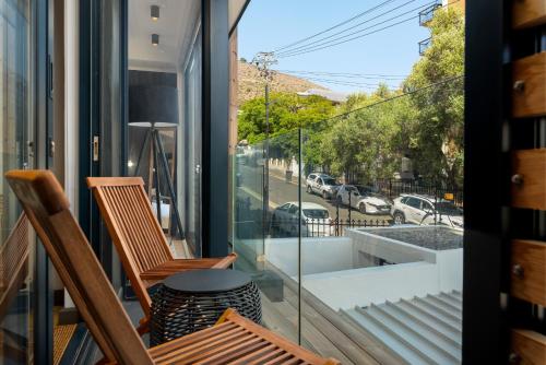 Luxury Green Point Apartment with Backup Power