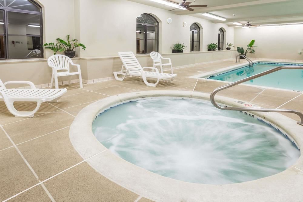 Howard Johnson Inn Asheville Biltmore - photo 30