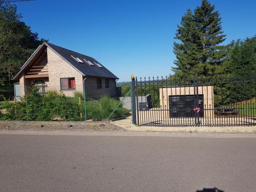 Hier begint den hemel. in Unknown City, Belgium