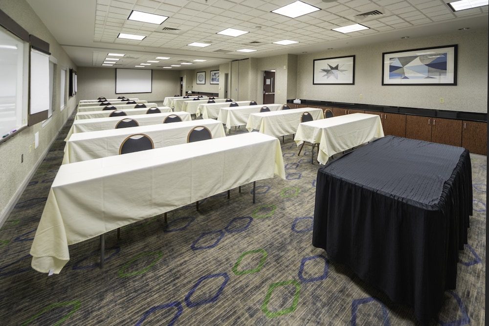 Holiday Inn Express Hotel & Suites Pasco Tri Cities by IHG - photo 43