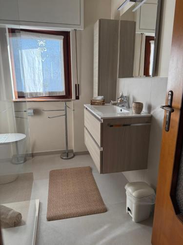 B&B Villa Mirella — 4-Star Luxury Hotel in Casnate Con Bernate, Italy