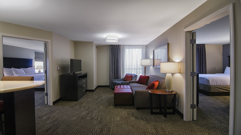 Staybridge Suites Marquette by IHG - photo 9