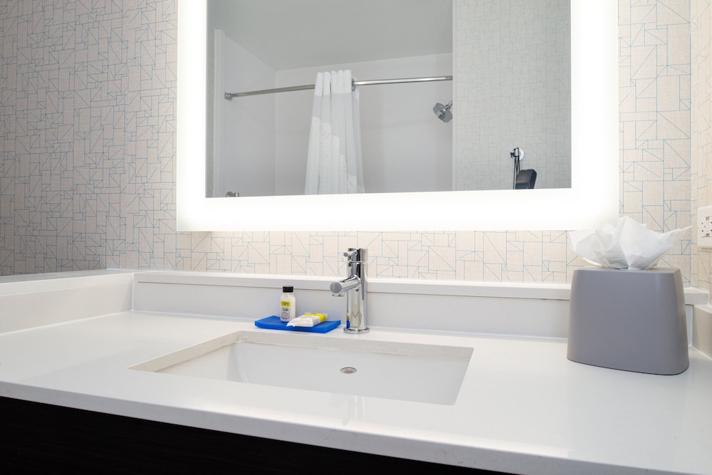 Holiday Inn Express & Suites Romeoville Joliet North by IHG - photo 13