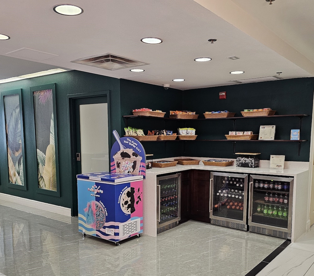 Montreal Suites Orlando By Ihg - photo 28