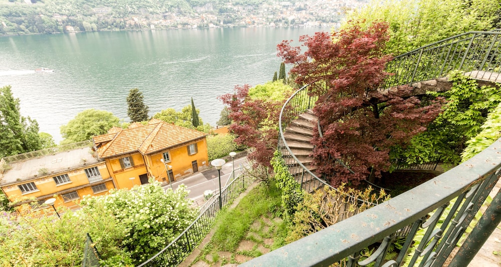 Hintown Blevio Secret Garden — 4-Star Luxury Hotel in Blevio, Italy