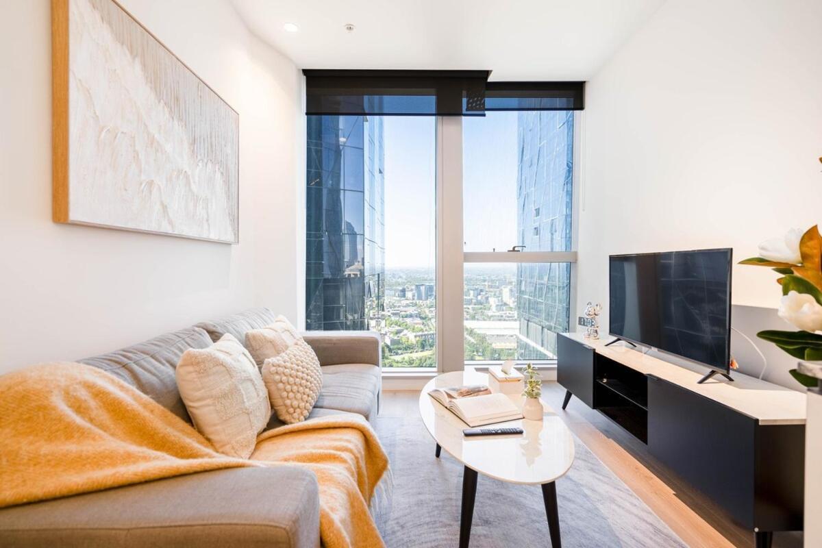 Prestigious 2BR West Side Place apt Free Parking#WSP09 — 4-Star Luxury Hotel in Melbourne, Australia