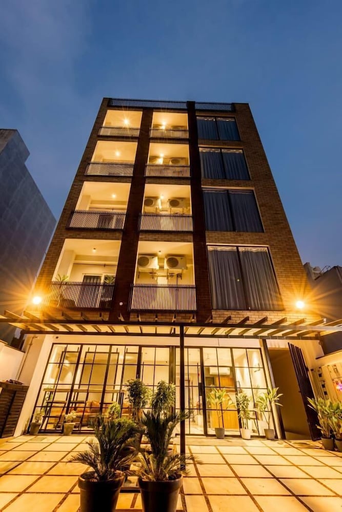 Imperial Stayz — 5-Star Luxury Hotel in Gurgaon, India