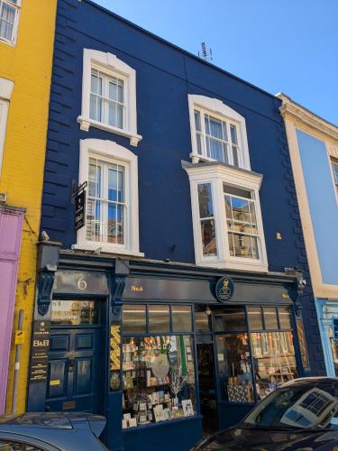 The Overlook Bed and Breakfast — 4-Star Luxury Hotel in Glastonbury, United Kingdom