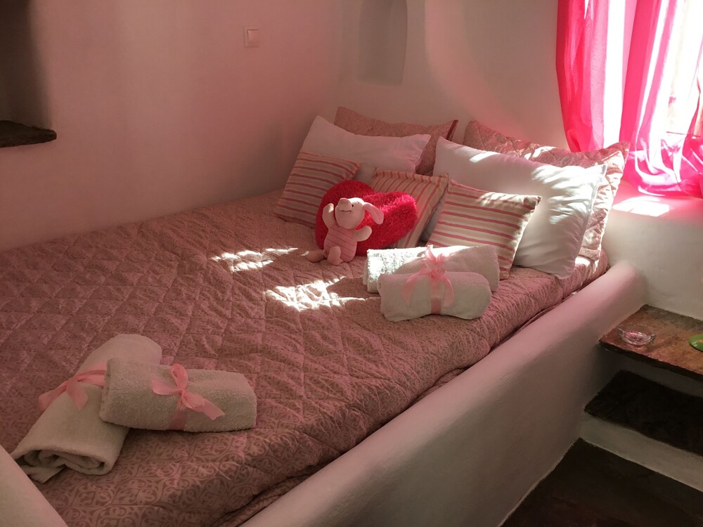 Amarielia’s Studios in Tinos, Greece