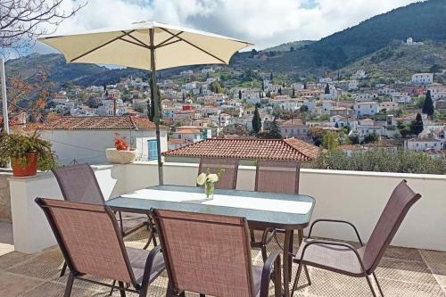 Smaragdas Paradise in Ydra, Greece