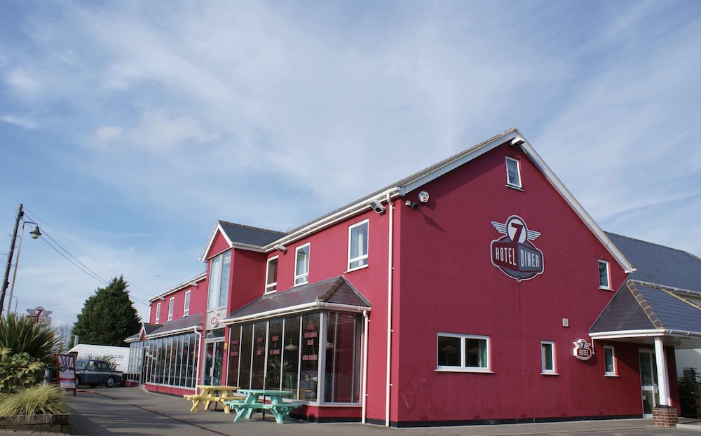 7hotel Diner — 4-Star Luxury Hotel in Sevenoaks, United Kingdom