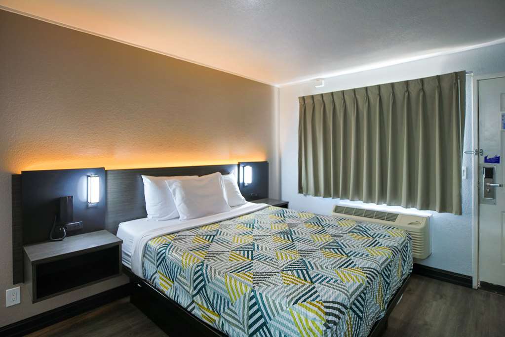 Motel 6 Sacramento CA Old Sacramento North - photo 24