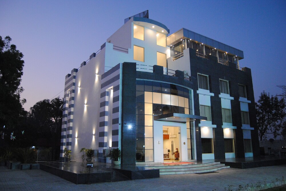 Family Kingdom in Faridabad, India