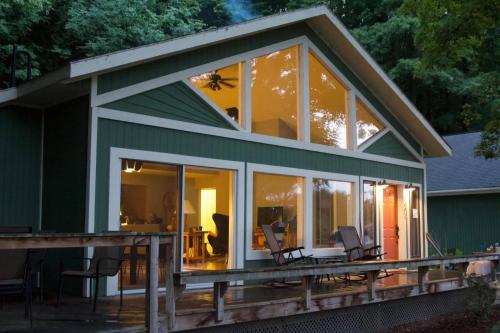 All Points North in Beulah, United States