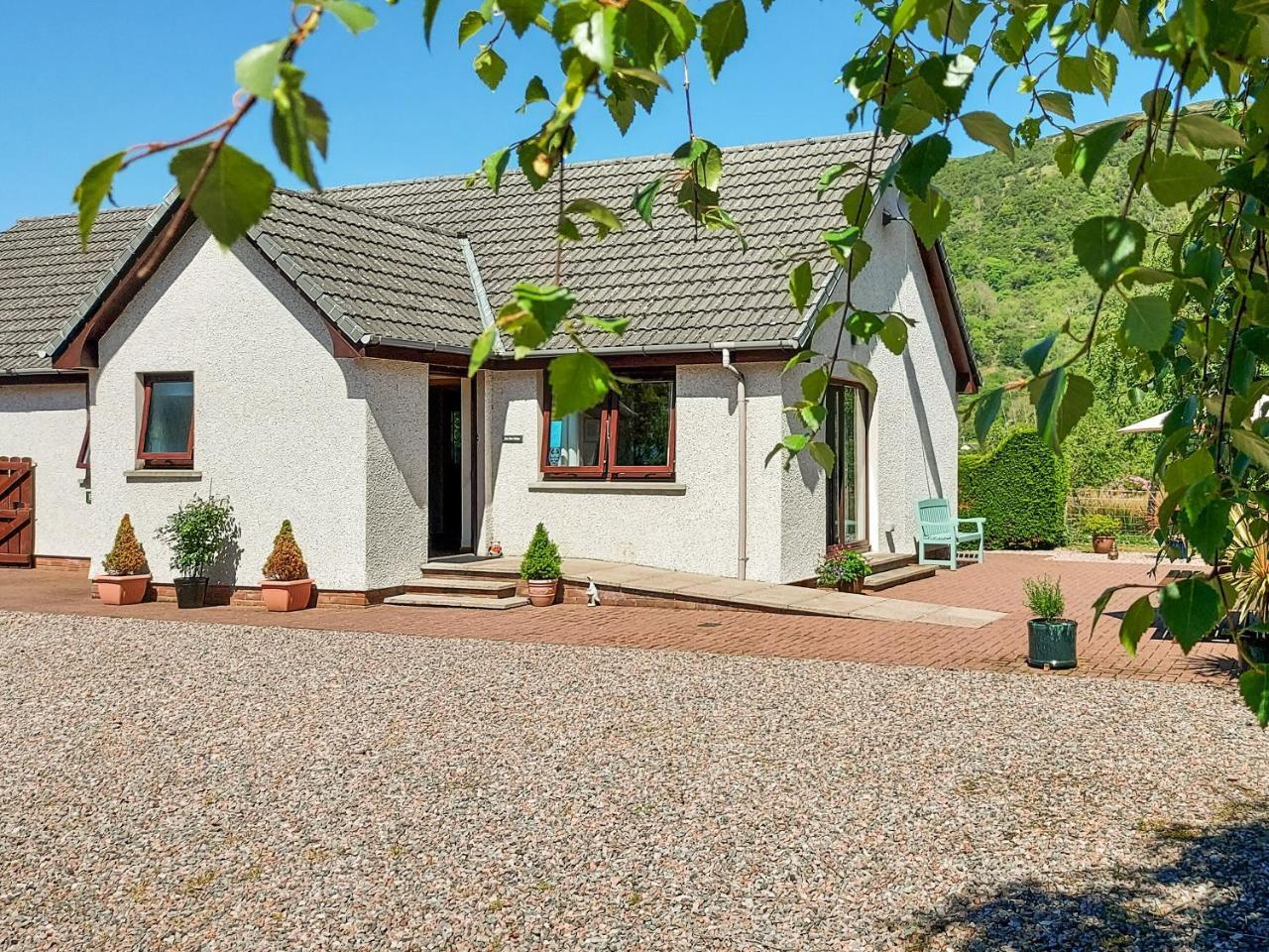 Roe Deer Cottage — 4-Star Luxury Hotel in Fort William, United Kingdom