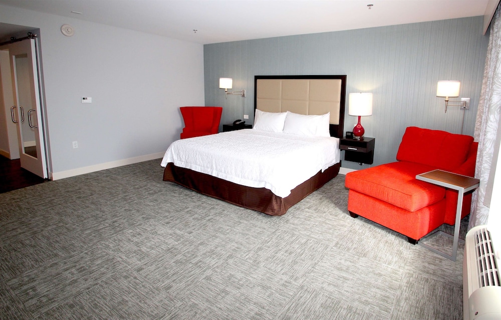 Hampton Inn Suffolk - photo 14