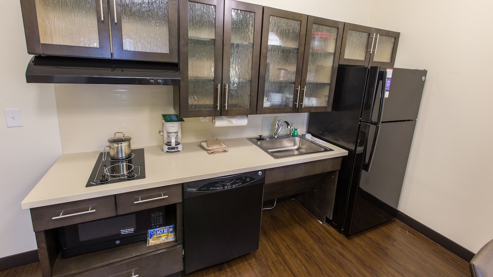 Candlewood Suites : Overland Park W 135th St by IHG - photo 26