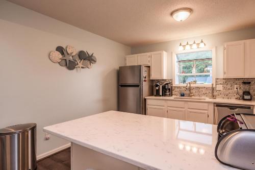 La Isla Bonita by Oak Island Accommodations - photo 26