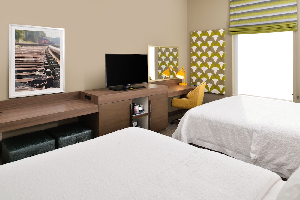 Hampton Inn Omaha Airport - photo 7
